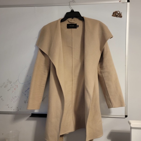 Tahari Jackets & Blazers - Tahari Wool Coat w/ tie belt